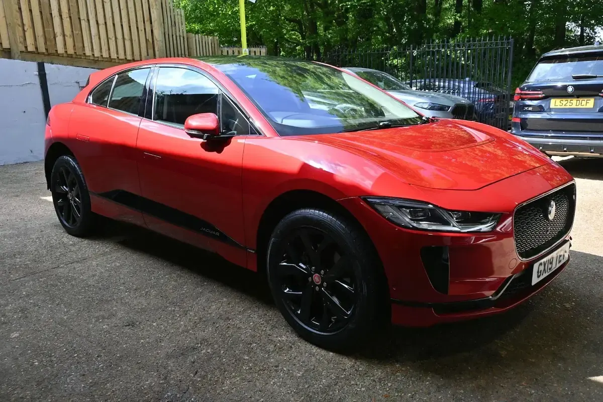 Käytetty Jaguar I-Pace 294 kW (400 HP) 2019 Punainen Katumaasturi