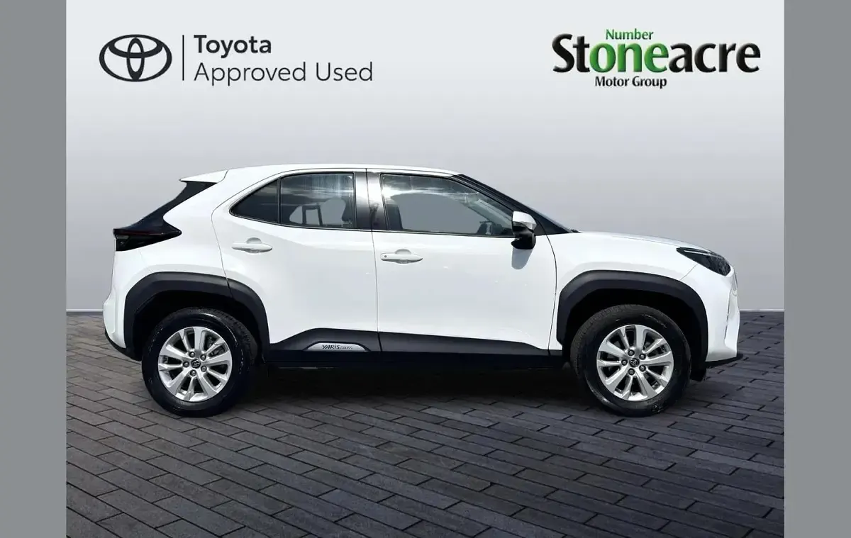 Used Toyota Yaris Cross 113 HP (83 kW) 2024 White SUV