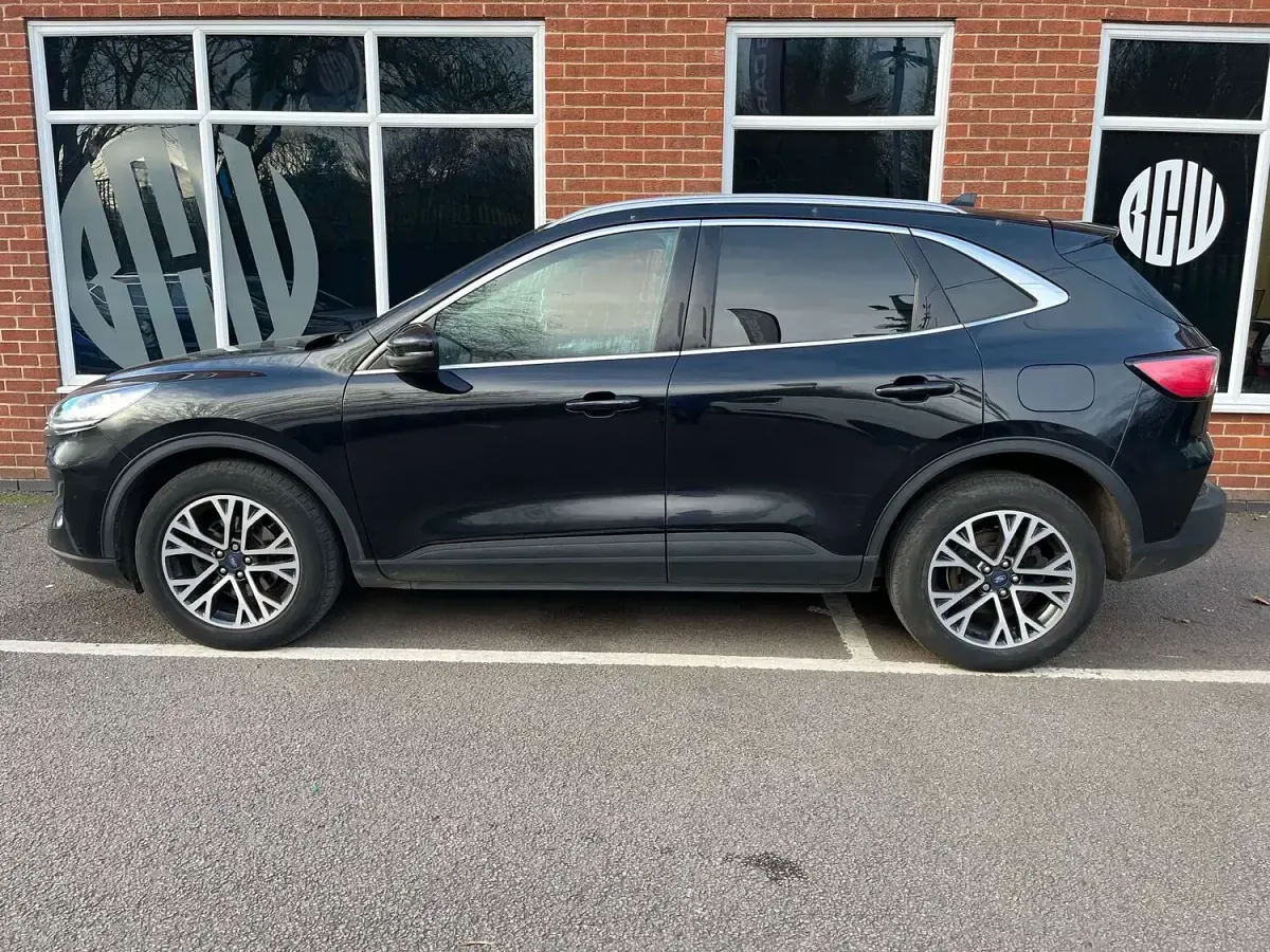 Used Ford Kuga Titanium 150 HP (110 kW) 2020 Black SUV