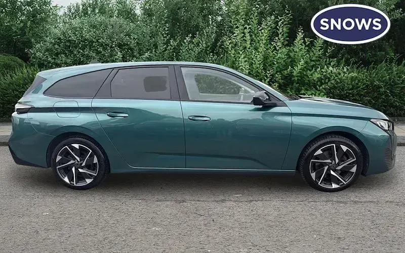 Used Peugeot 308 SW Allure Premium 131 HP (96 kW) 2022 Blue Estate