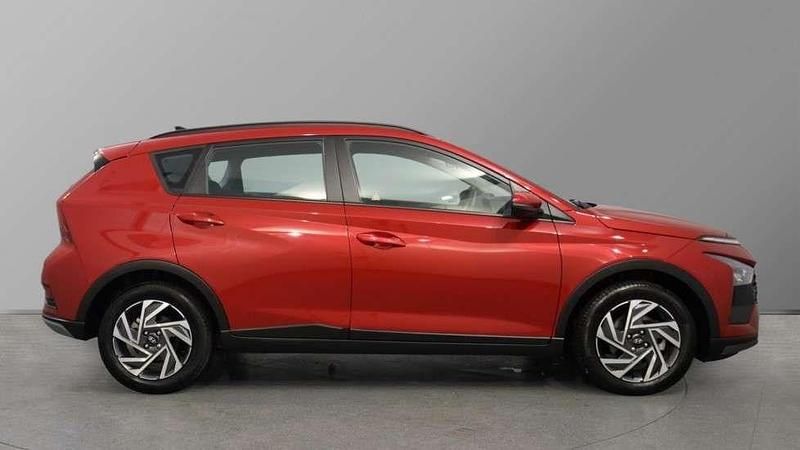 Used Hyundai Bayon Advanced 100 HP (73 kW) 2024 Red SUV