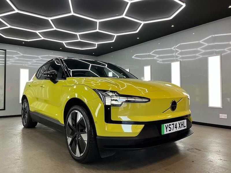 Usado Volvo EX30 Ultra 200 kW (272 HP) 2024 SUV