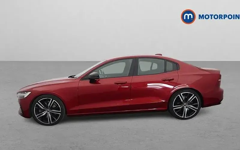 Used Volvo S60 R-Design 250 HP (183 kW) 2019 Red Sedan