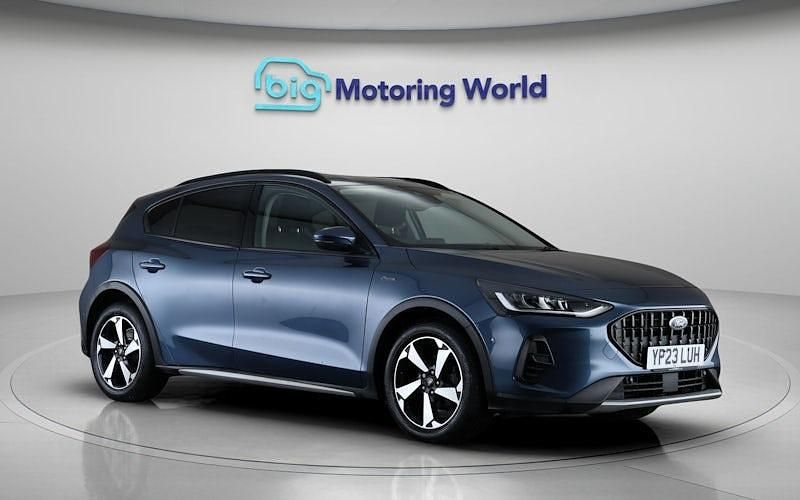 Used Ford Focus Active 125 HP (91 kW) 2023 Blue Hatchback