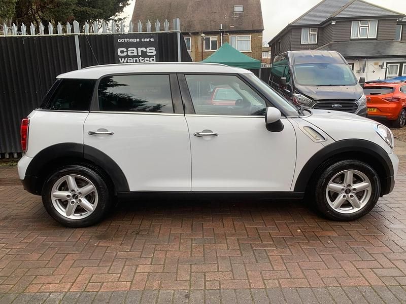 Used Mini One Countryman 98 HP (72 kW) 2014 White SUV