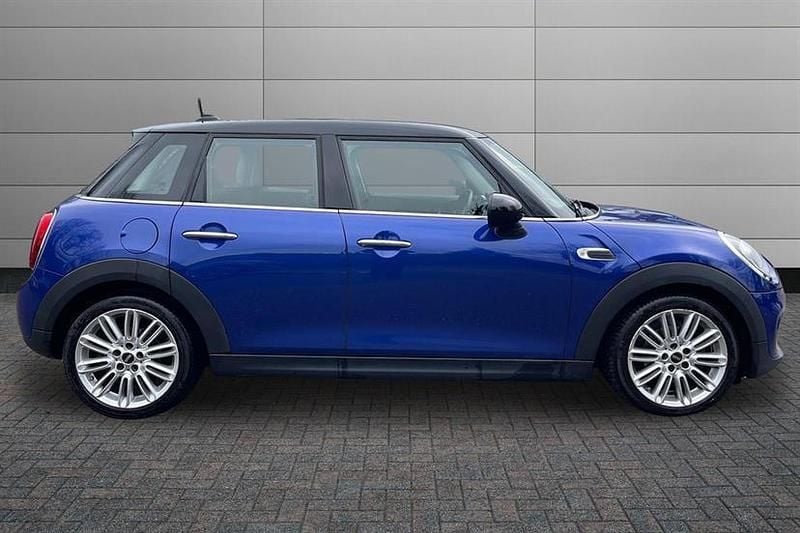 Used Mini Cooper 136 HP (100 kW) 2018 Blue Hatchback
