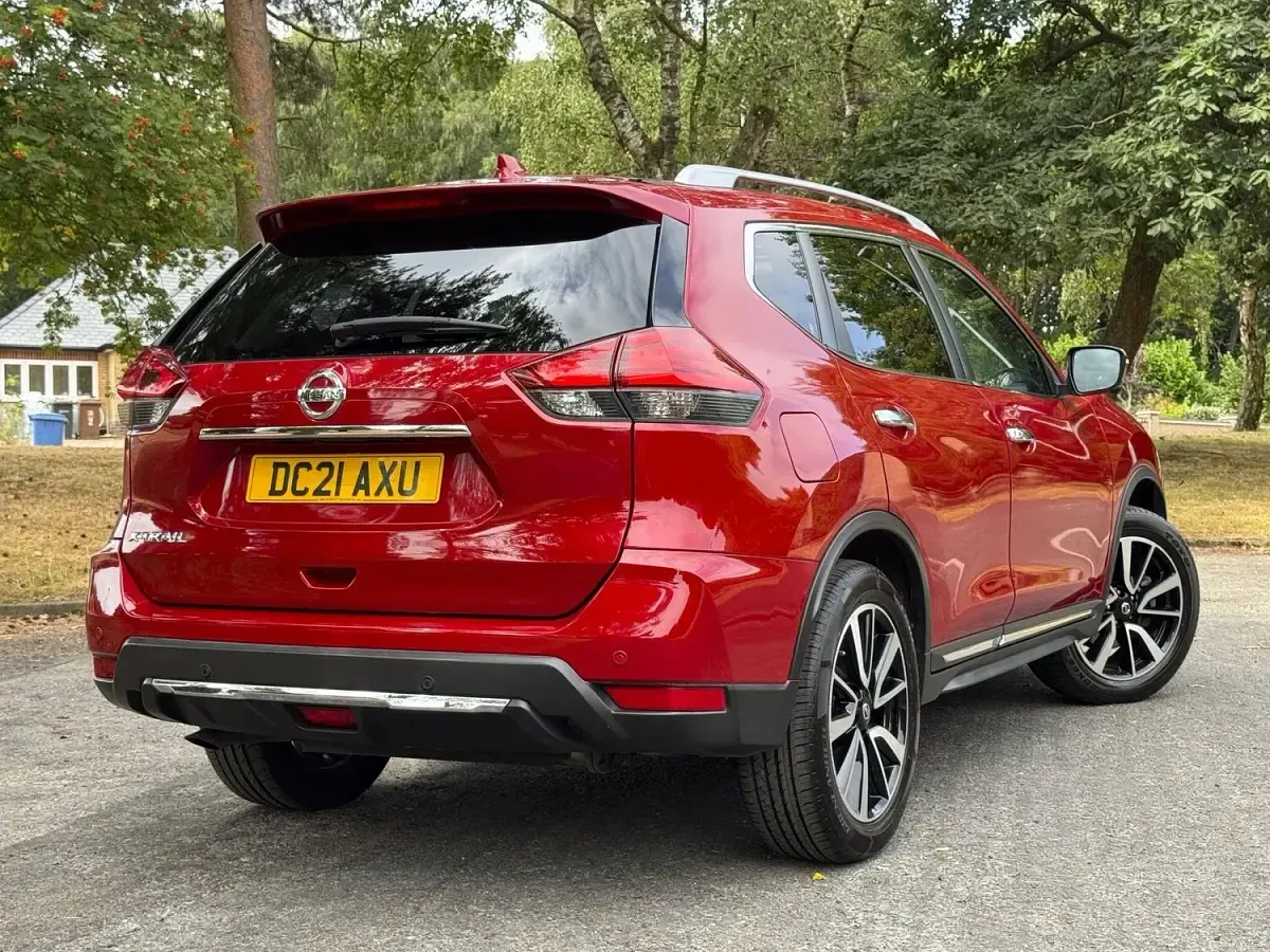 Used Nissan X-Trail Tekna 159 HP (116 kW) 2021 Red SUV