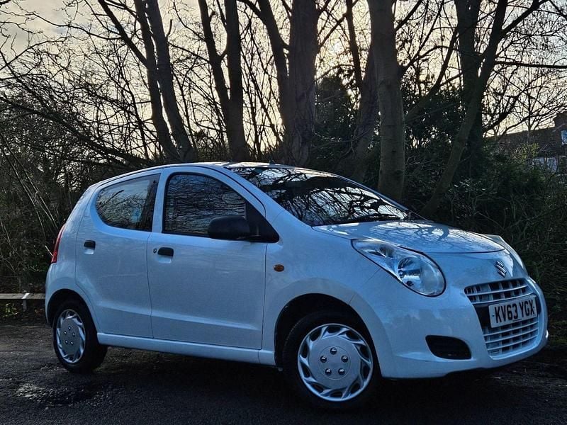 White Used 2013 Suzuki Alto Hatchback | £2,995 (Good price) - Image 1/4