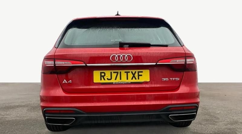 Used Audi A4 Comfort 150 HP (110 kW) 2022 Red Estate