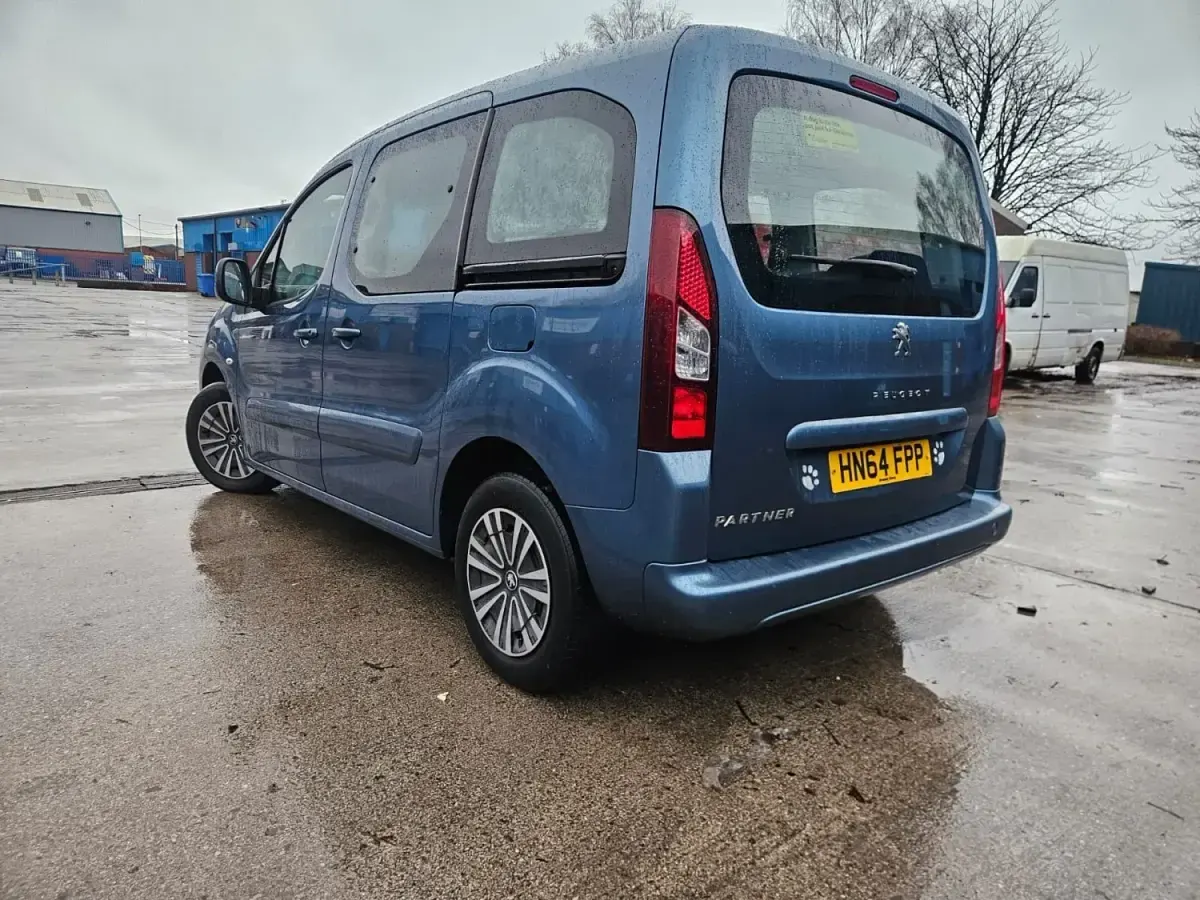 Second-hand Peugeot TePee S 2014 Albastru Monovolum