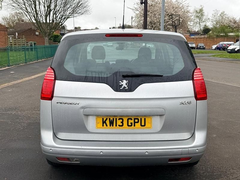 Usado Peugeot 5008 Active 2013 Prateado Monovolume