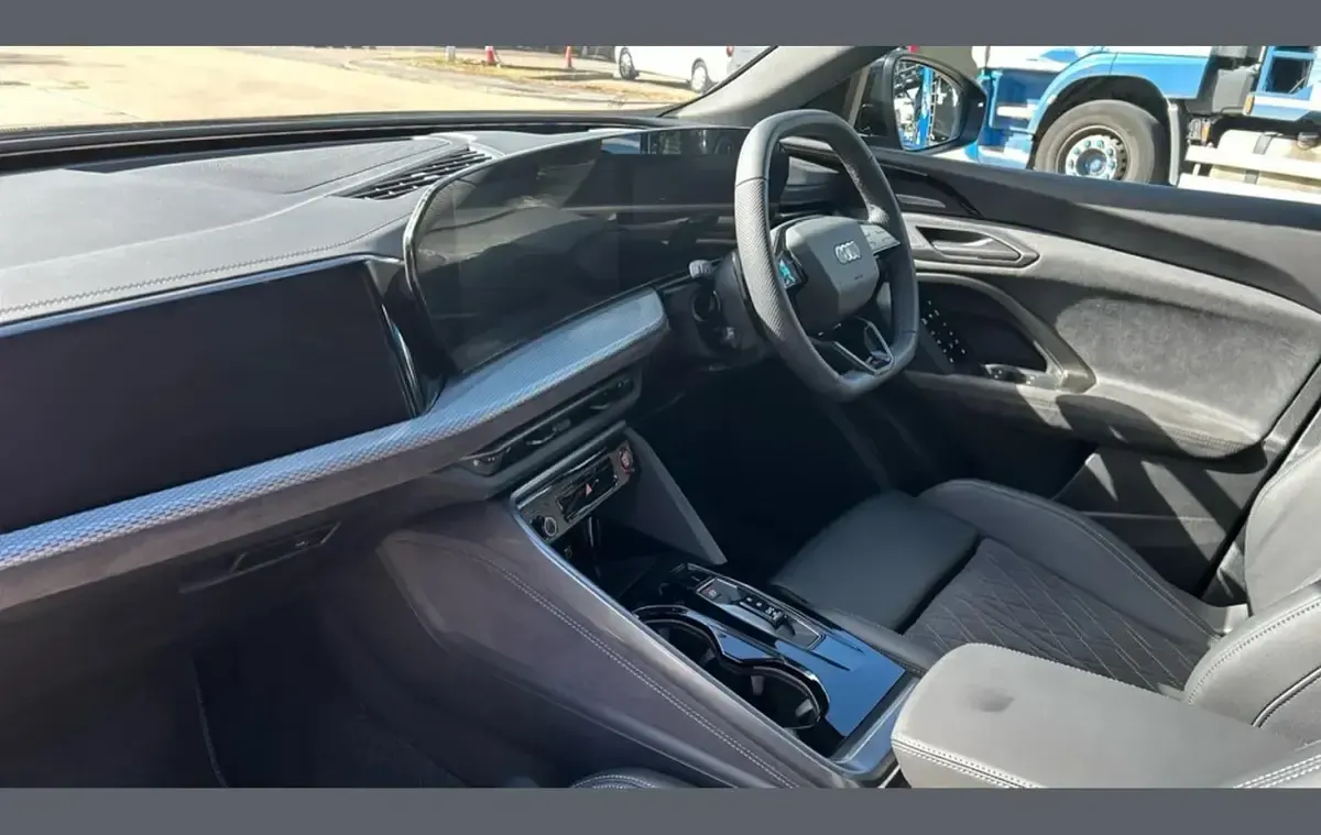 New Audi Q5 Comfort 204 HP (150 kW) 2026 Grey SUV