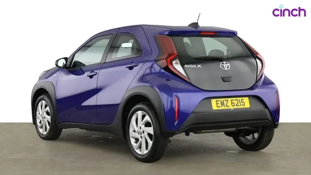 Used Toyota Aygo X X-pure 72 HP (52 kW) 2024 Blue SUV