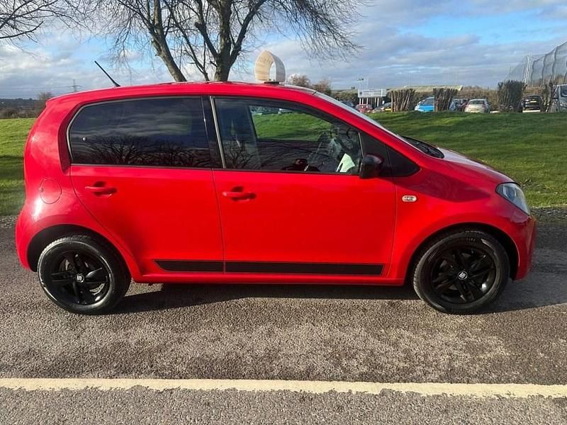 Used Seat Mii Design 60 HP (44 kW) 2018 Red Hatchback
