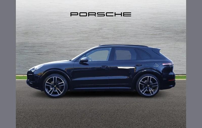 Used Porsche Cayenne Platinum Edition 456 HP (335 kW) 2022 Black SUV