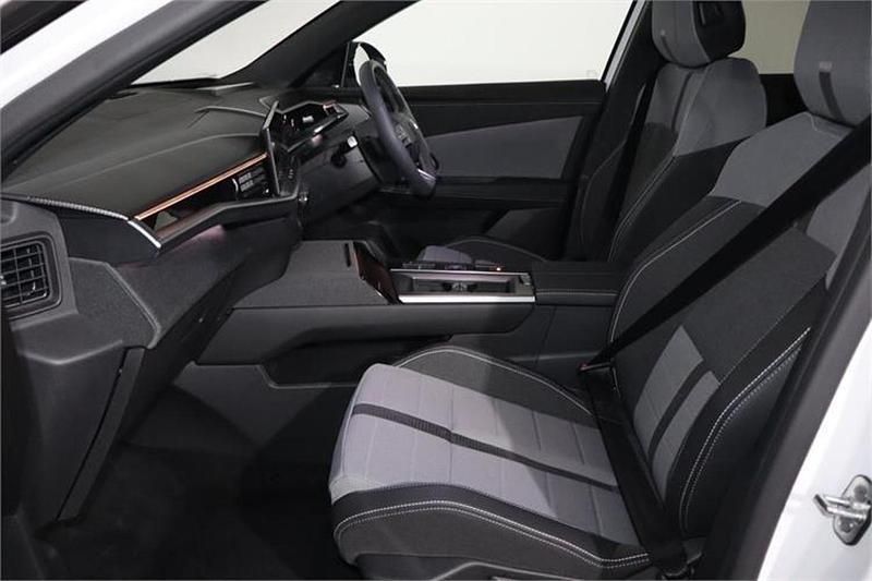 Used Vauxhall Grandland X Ultimate 134 HP (98 kW) 2025 White SUV