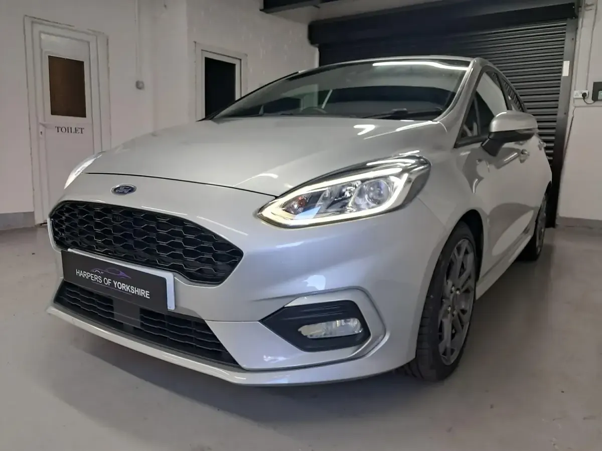 Used Ford Fiesta ST-Line 140 HP (102 kW) 2017 Silver Hatchback