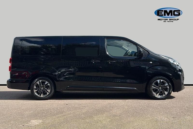 Used Vauxhall Vivaro Ultimate 100 kW (136 HP) 2023 Black MPV