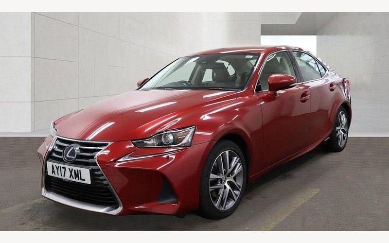 Used Lexus IS300h 223 HP (164 kW) 2018 Sedan