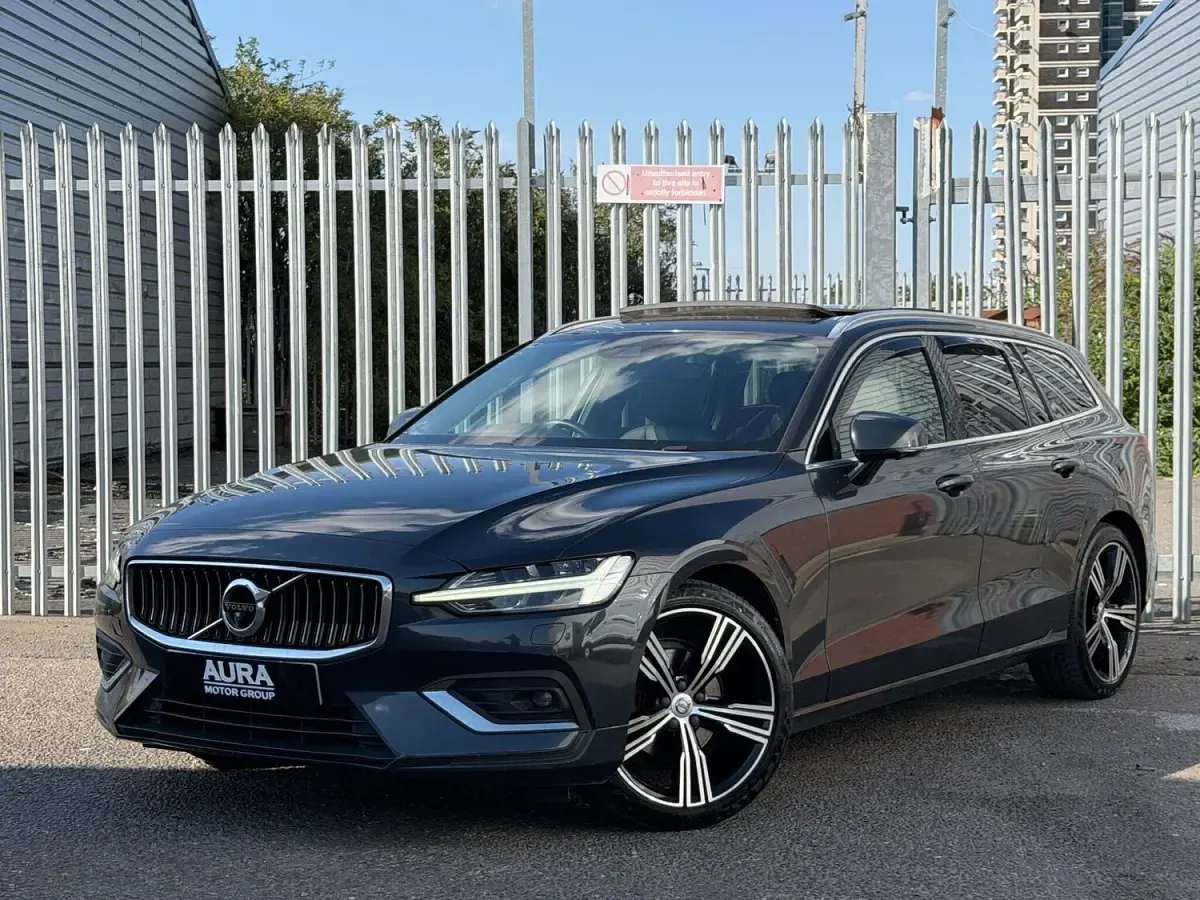 Used Volvo V60 Inscription 2018 Grey Estate