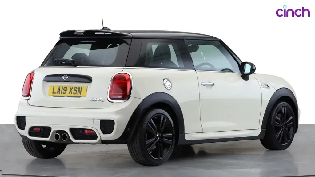 Used Mini Cooper S Hatch 2019 White Hatchback