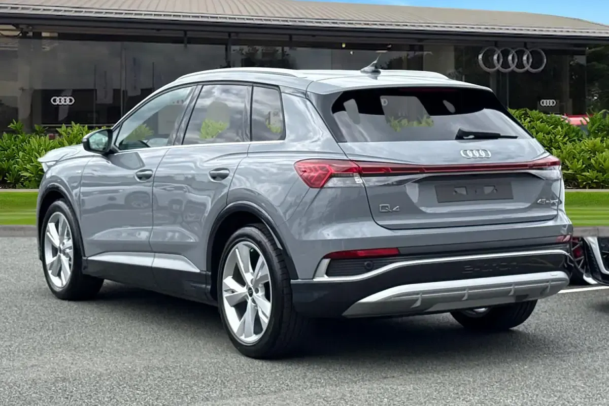 New Audi Q4 e-tron S-Line 210 kW (286 HP) 2026 Grey SUV