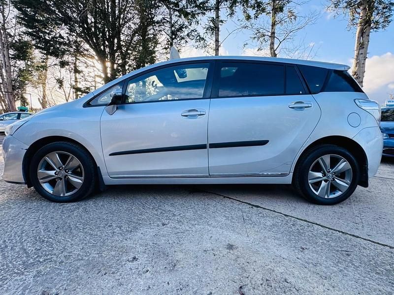 Used Toyota Verso Trend 2014 Silver MPV