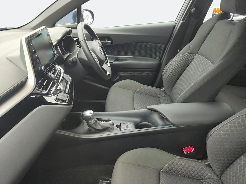 Used Toyota C-HR 122 HP (89 kW) 2022 Blue SUV
