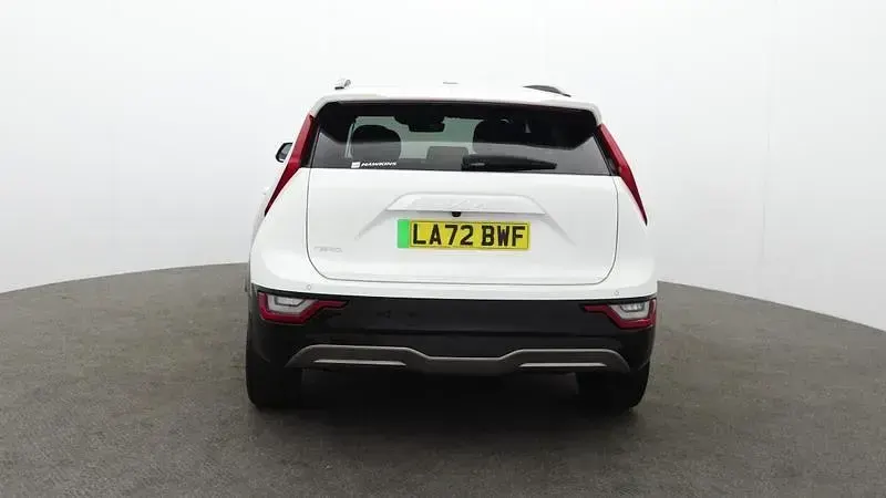 Used Kia e-Niro 150 kW (204 HP) 2023 White pearl SUV