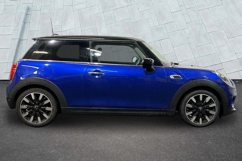 Used Mini Cooper Exclusive 134 HP (98 kW) 2020 Blue Hatchback