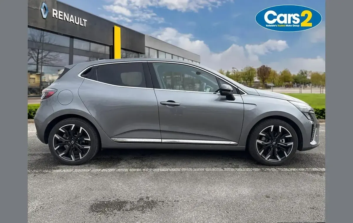 New Renault Clio Techno 140 HP (102 kW) 2025 Grey Hatchback