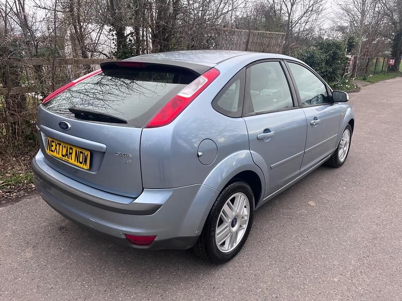 Used Ford Focus Ghia 115 HP (84 kW) 2007 Blue Hatchback