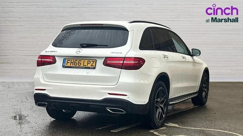 Used Mercedes GLC250 AMG line 204 HP (150 kW) 2017 White