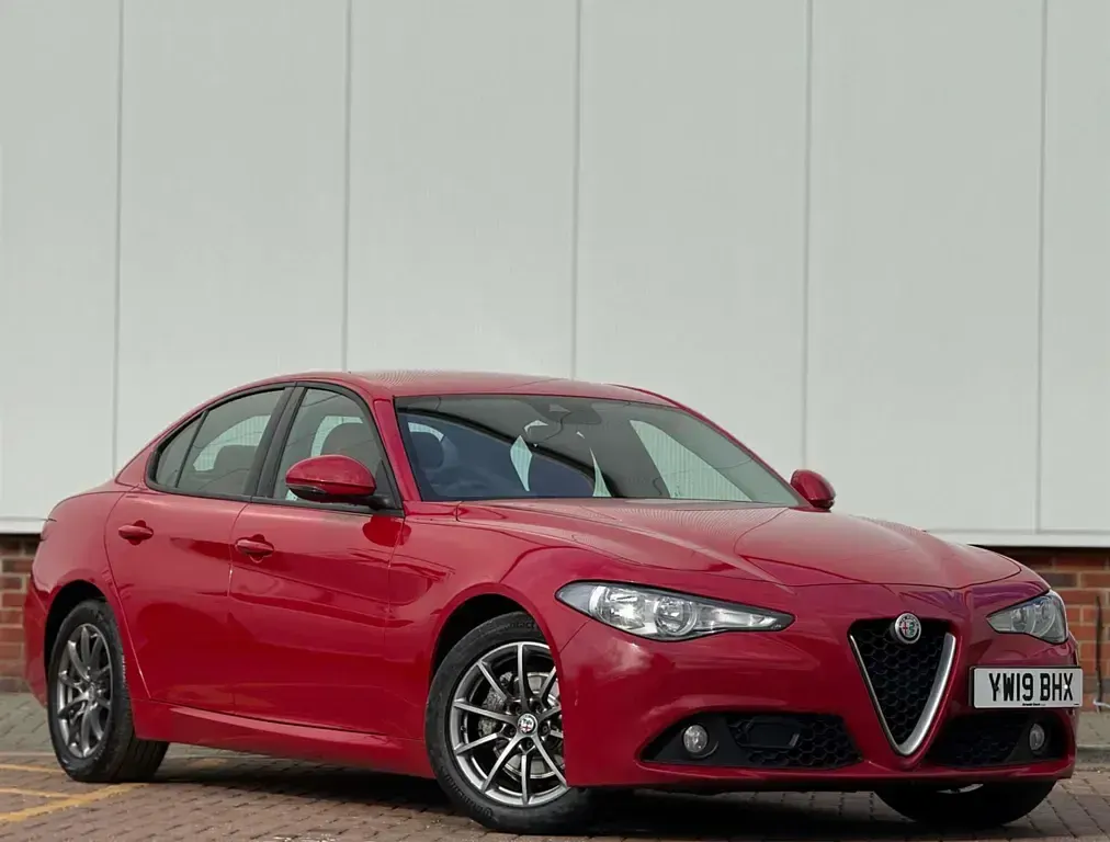 Used Alfa Romeo Giulia Saloon Super 2019 Red Sedan