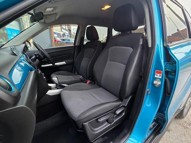 Used Suzuki Vitara SZ-T 120 HP (88 kW) 2017 Turquoise/black SUV