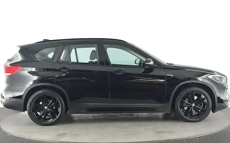 Used BMW X1 Sport Line 220 HP (161 kW) 2022 Black SUV