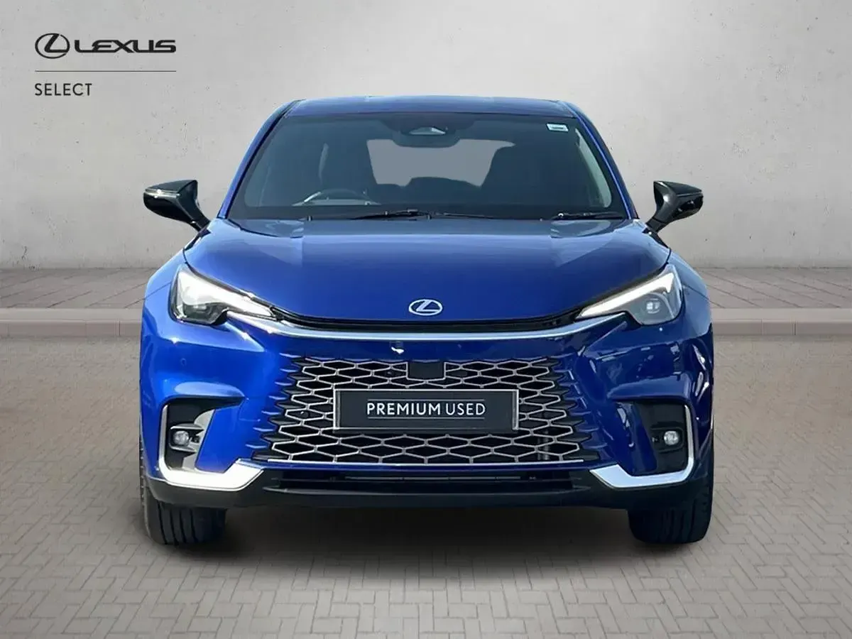 Used Lexus LBX 136 HP (100 kW) 2024 Blue SUV