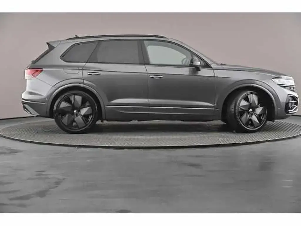 Used VW Touareg 286 HP (210 kW) 2026 SUV