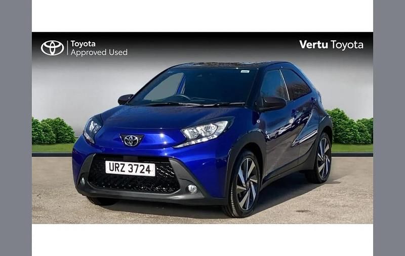 Used Toyota Aygo X 72 HP (52 kW) 2023 Blue SUV