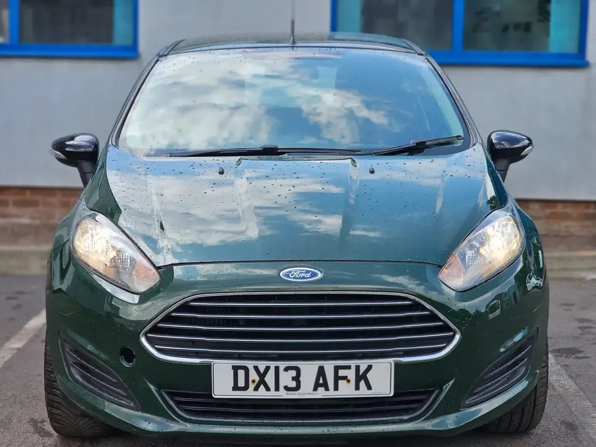 Used Ford Fiesta Style 95 HP (69 kW) 2013 Green Hatchback