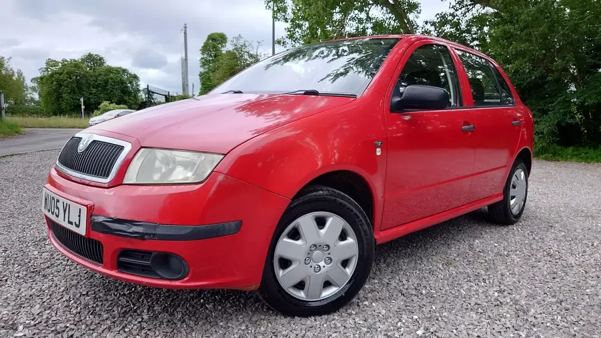 Used Skoda Fabia Classic 64 HP (47 kW) 2005 Red Hatchback