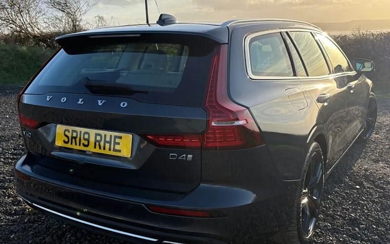 Used Volvo V60 Inscription 190 HP (139 kW) 2019 Grey Estate
