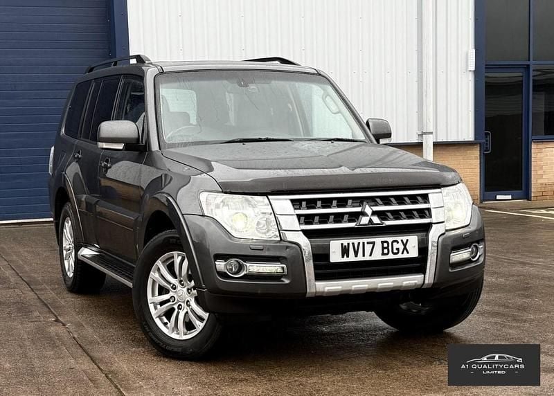 Used Mitsubishi Shogun 187 HP (137 kW) 2017 Grey SUV