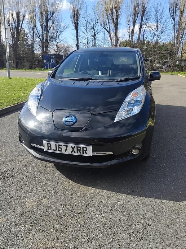 Used Nissan Leaf Tekna 80 kW (109 HP) 2017 Black Hatchback