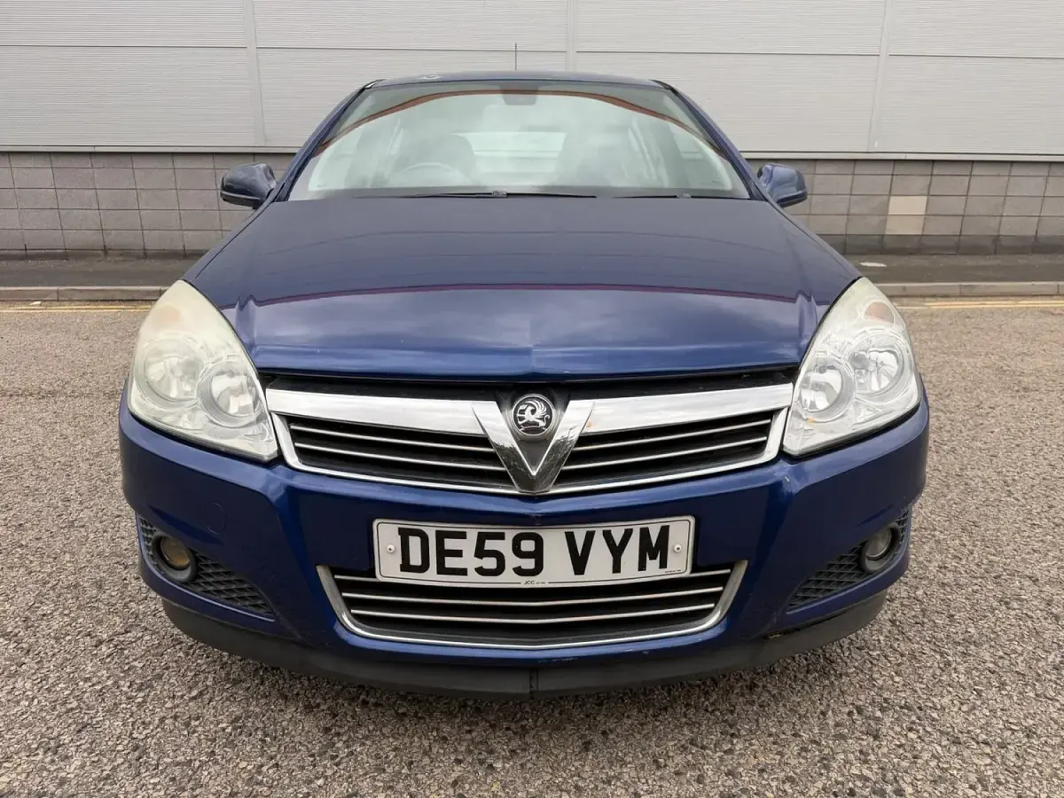 Used Vauxhall Astra Elite 115 HP (84 kW) 2009 Blue Hatchback