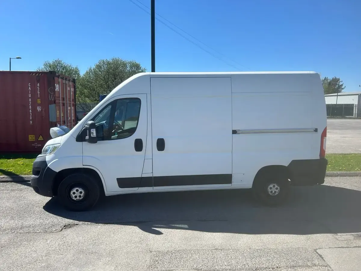 Used Citroën Relay 130 HP (95 kW) 2018 White Van