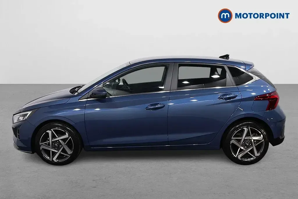 Used Hyundai i20 Premium 101 HP (74 kW) 2025 Blue Hatchback
