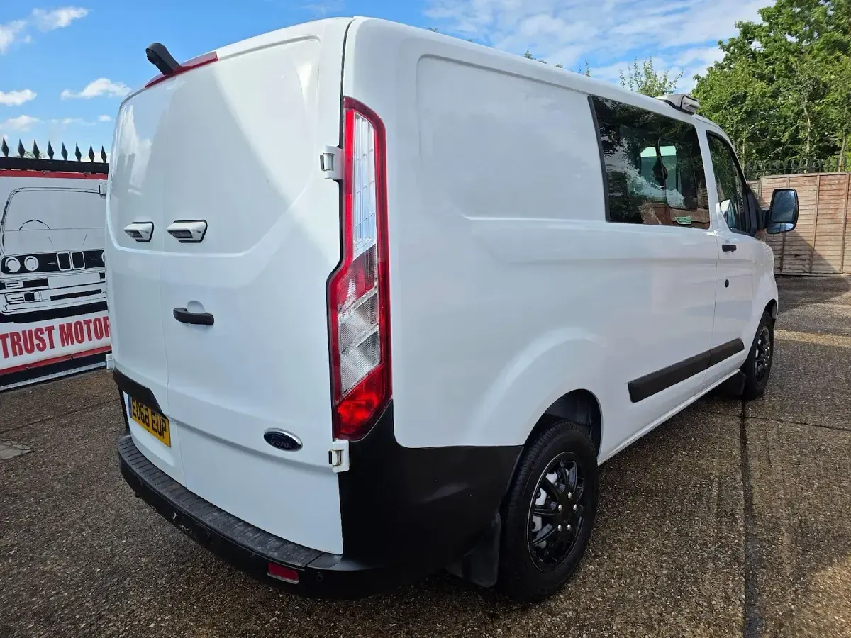 Used Ford Transit Custom 105 HP (77 kW) 2018 White Van