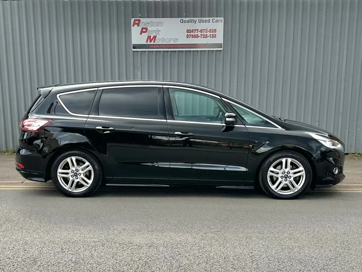 Used Ford S-MAX Sport 180 HP (132 kW) 2016 Black MPV