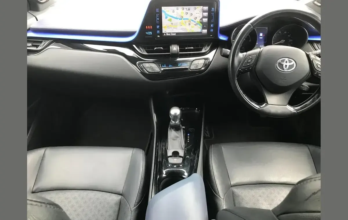 Used Toyota C-HR 122 HP (89 kW) 2016 Silver SUV